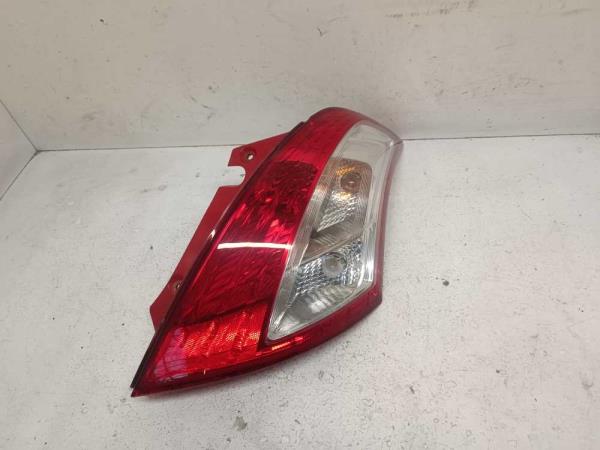 FEU ARRIERE DROIT SUZUKI - Vue 1